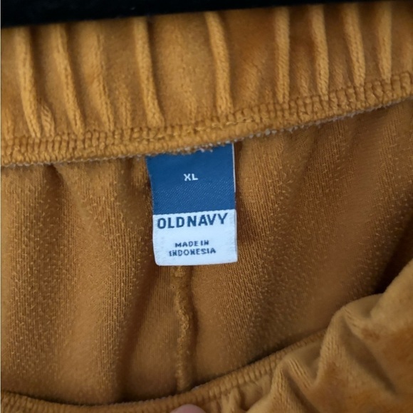 SOLD 2 piece Old Navy velour crop sweater jogger mustard set pockets XL XXL - Picture 7 of 9